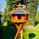 DARLUX Vogel Futter Haus L Sechseck Holz Vogelhaus mit Ständer Braun / Blau Garten Vogelfutterhaus Wetterfest