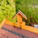 DARLUX Rechteckiges Vogel Futter Haus XL Futterstelle Holz Vogelhaus Braun/ Rot