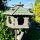 DARLUX Vogelfutterhaus XL Sechseck Vogelhaus + Ständer Futterstelle Braun/ Grün Garten Vogelfutterhaus Wetterfest