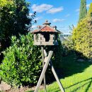 DARLUX Vogel Futter Haus L Futterstelle Sechseck Vogelhaus+ Ständer Braun/ Rot Vogelfutterhaus Wetterfest
